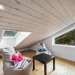 Jonka - 2km From The Sea By Interhome Nyaraló