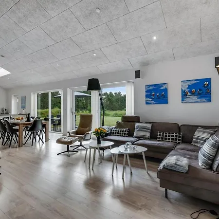 Jonka - 2km From The Sea By Interhome Nyaraló *