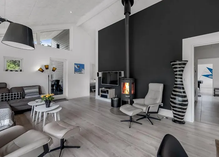 Jonka - 2km From The Sea By Interhome